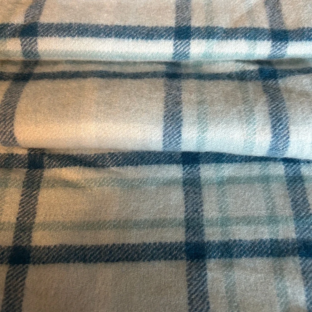 60x9” 100% Cashmere Charter Club Blue and White Checkered Throw